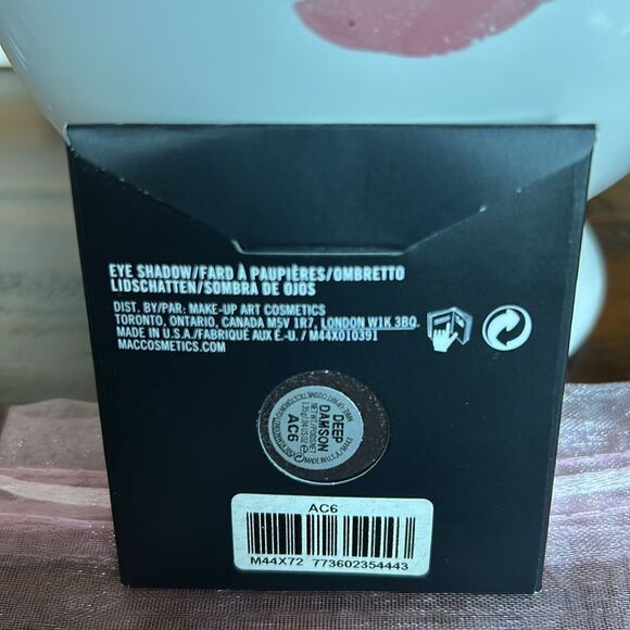 MAC Eyeshadow DEEP DAMSON~Deep Burgundy~Refill Pan~Discontinued RARE NEW - Picture 2 of 5